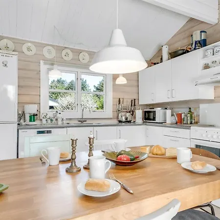 Lamberthus - 600m From The Sea In Lolland- Falster And Mon By Interhome Holiday home *