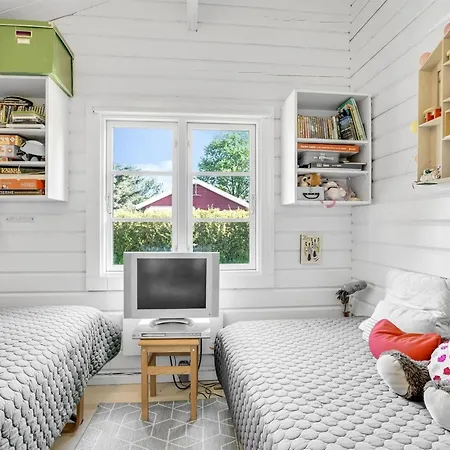 Holiday home Lamberthus - 600m From The Sea In Lolland- Falster And Mon By Interhome *