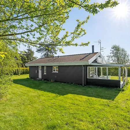 Holiday home Lamberthus - 600m From The Sea In Lolland- Falster And Mon By Interhome