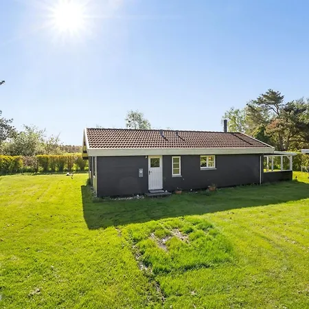 Сasa de vacaciones Lamberthus - 600m From The Sea By Interhome Rødby
